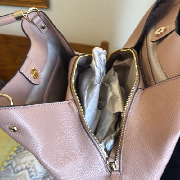 Nine West Brown Shoulder Bag with Classic Design - Picture 4 of 5